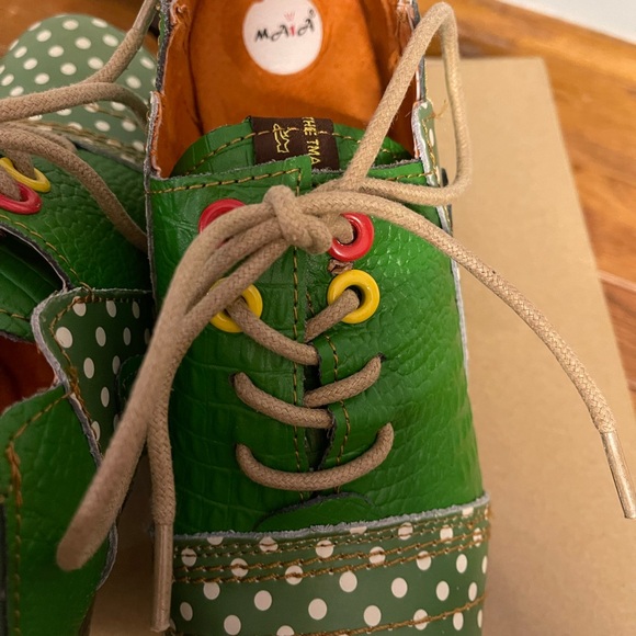 Green Polka Dot Lace-Up Heels - Picture 3 of 3